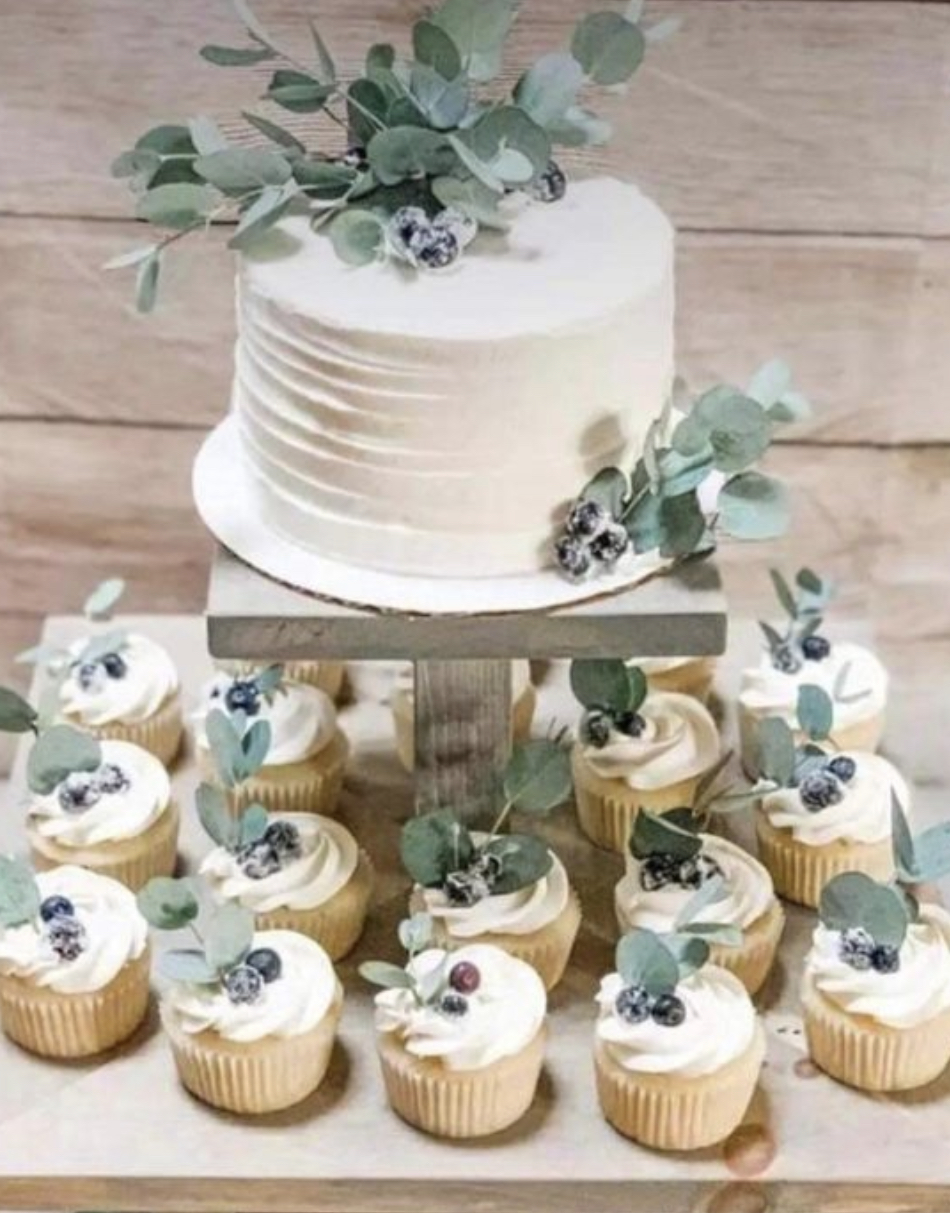 Wedding / Occasion cake with matching cupcakes for the coordinated look.